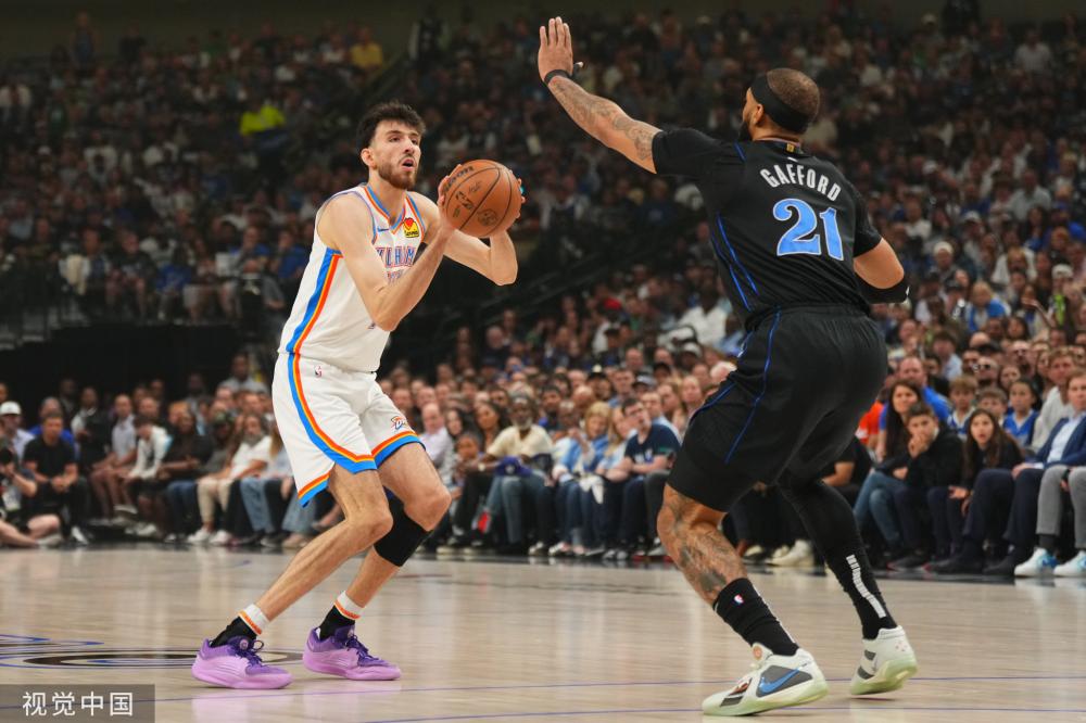 表现更是令 表现更是令